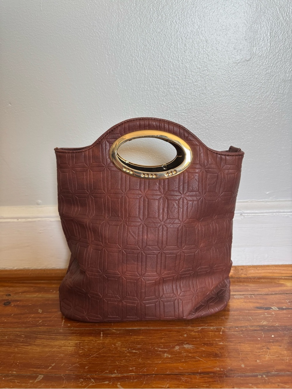 Source Unknown Chocolate Brown Tote with Gold Oval Handle